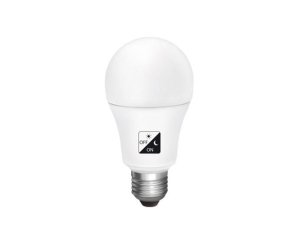 BOMBILLA LED CON SENSOR CREPUSCULAR E27 LUZ CALIDA 950LM 10W