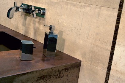 Tau - Corten