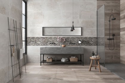 Saloni - Foundry