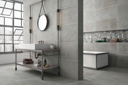 Saloni - Foundry